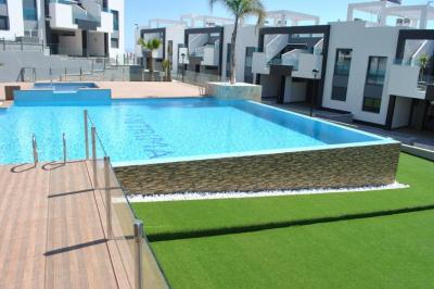 Topplägenhet i Oasis Beach Punta Prima 8 Nº 030 in España Casas