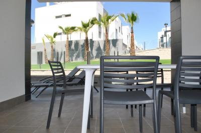 Apartamento en planta baja en Oasis Beach Punta Prima 8 Nº 035 in España Casas