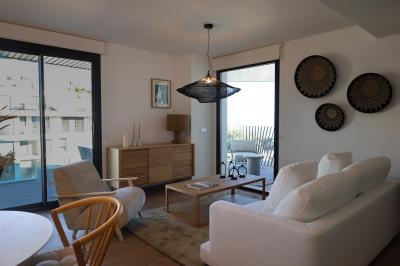 Appartements Allonbay Village / www.allonbayvillage.com in España Casas